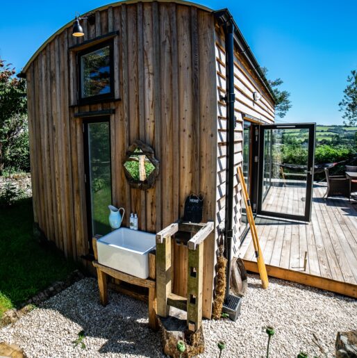 aluminium-bifold-doors-devon Aluminium Bifold Doors Devon